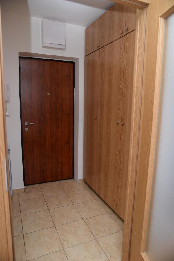 Studio Apartman Lukavica SJJ Exterior foto